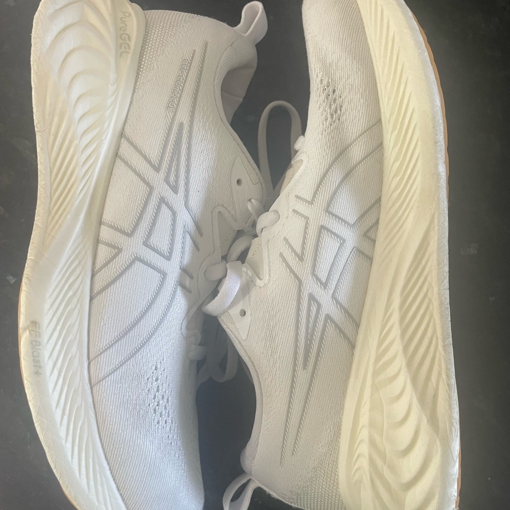 Asics Womens Gel Cumulus 25 1012B441 White Running Shoes Sneakers Size 8.5
